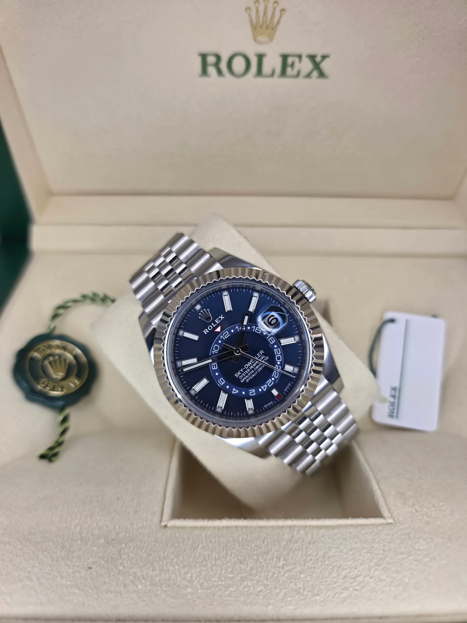 Rolex Sky-Dweller 42 – Blue Dial – Jubilee 1